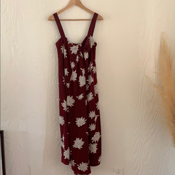 Vince Dresses & Skirts - Beautiful floral print Vince dress